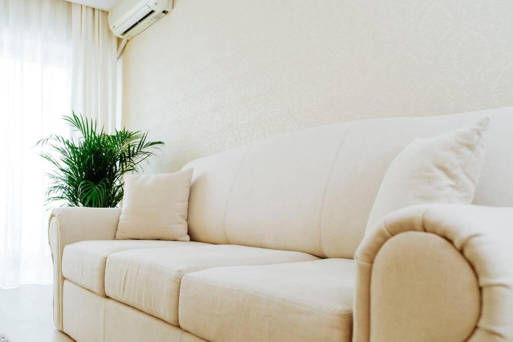 Elegant Vibes Apartment Next To Obor Market Bukarest Exterior foto