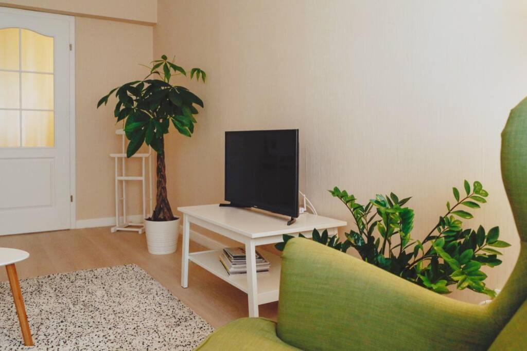 Elegant Vibes Apartment Next To Obor Market Bukarest Exterior foto