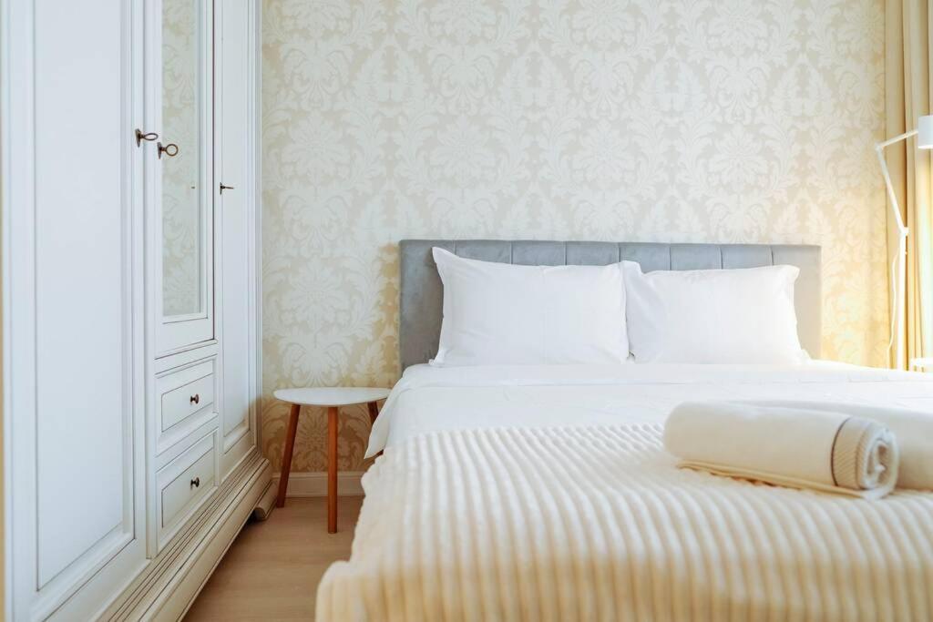 Elegant Vibes Apartment Next To Obor Market Bukarest Exterior foto
